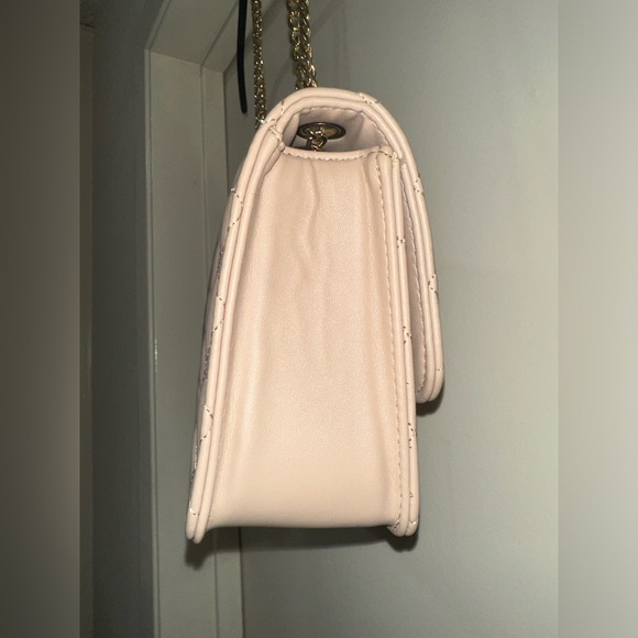 EUC | multi wear purse | cream with gold chain - Picture 13 of 14